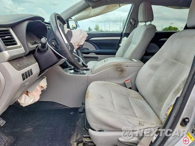 Zdjęcie 7 z 13 samochodu: 2017 TOYOTA HIGHLANDER LE VIN:5TDZARFH6HS025046 - miniatura