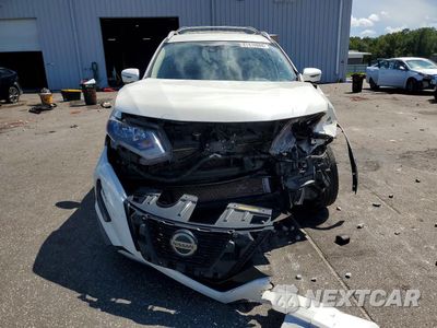 Piąte zdjęcie samochodu w środku: 2019 NISSAN ROGUE SV VIN:KNMAT2MT7KP550494 - miniatura