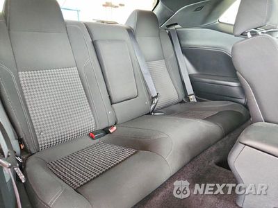 Zdjęcie 10 z 12 samochodu: 2016 DODGE CHALLENGER SXT VIN:2C3CDZAG3GH137381 - miniatura