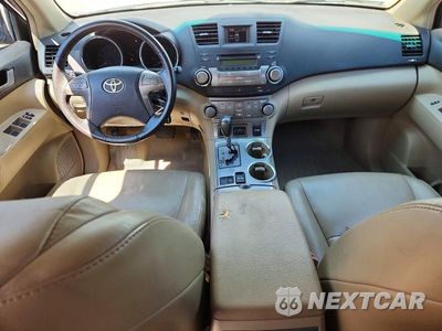 Zdjęcie 8 z 13 samochodu: 2010 TOYOTA HIGHLANDER SE VIN:5TDKK3EH2AS021126 - miniatura