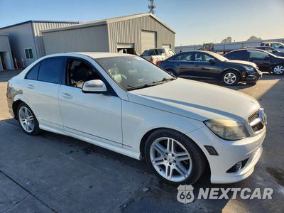 Czwarte zdjęcie samochodu z boku: 2009 MERCEDES-BENZ C 350 VIN:WDDGF56X99R050795 - miniatura