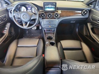 Zdjęcie 8 z 12 samochodu: 2016 MERCEDES-BENZ CLA 250 VIN:WDDSJ4EB2GN319667 - miniatura