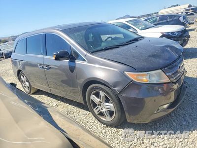 Czwarte zdjęcie samochodu z boku: 2013 HONDA ODYSSEY TOURING VIN:5FNRL5H95DB015177 - miniatura