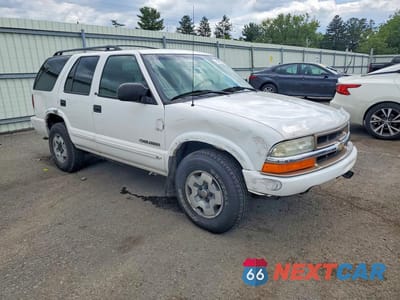 Czwarte zdjęcie samochodu z boku: 2003 CHEVROLET BLAZER VIN:1GNDT13X03K174688 - miniatura