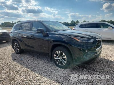 Czwarte zdjęcie samochodu z boku: 2026 TOYOTA HIGHLANDER XLE VIN:5TDKDRBH4TS600333 - miniatura