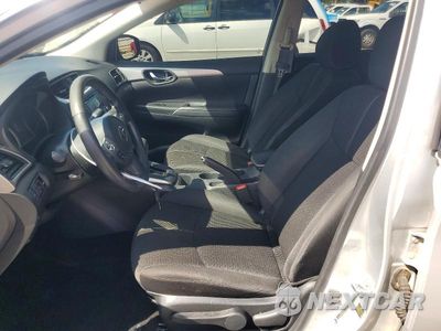 Zdjęcie 7 z 12 samochodu: 2018 NISSAN SENTRA S VIN:3N1AB7AP7JY244399 - miniatura