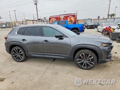 Czwarte zdjęcie samochodu z boku: 2026 MAZDA CX-50 PREMIUM VIN:7MMVABDL2TN492959 - miniatura