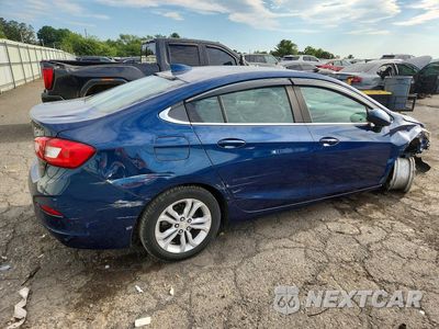 Trzecie zdjęcie samochodu z tyłu: 2019 CHEVROLET CRUZE LT VIN:1G1BE5SM3K7110678 - miniatura