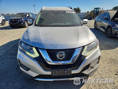 Piąte zdjęcie samochodu w środku: 2018 NISSAN ROGUE SL VIN:JN8AT2MV5JW306840 - miniatura