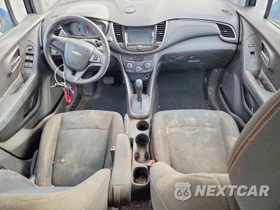 Zdjęcie 8 z 13 samochodu: 2017 CHEVROLET TRAX LS VIN:3GNCJKSB0HL188450 - miniatura
