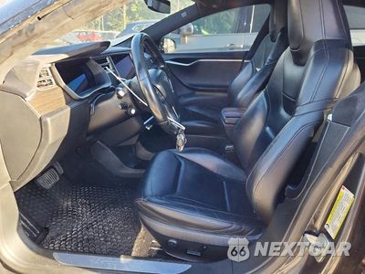 Zdjęcie 7 z 12 samochodu: 2015 TESLA MODEL S 85D VIN:5YJSA1H29FF100934 - miniatura