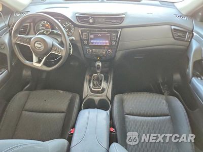 Zdjęcie 8 z 13 samochodu: 2018 NISSAN ROGUE S VIN:KNMAT2MV7JP535946 - miniatura