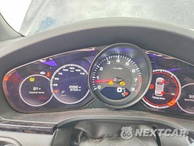 Zdjęcie 9 z 12 samochodu: 2021 PORSCHE CAYENNE VIN:WP1AA2AY7MDA10149 - miniatura