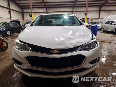 Piąte zdjęcie samochodu w środku: 2018 CHEVROLET CRUZE LS VIN:1G1BB5SMXJ7129896 - miniatura