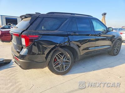 Trzecie zdjęcie samochodu z tyłu: 2026 FORD EXPLORER ST-LINE VIN:1FMUK8KH2TGA29228 - miniatura