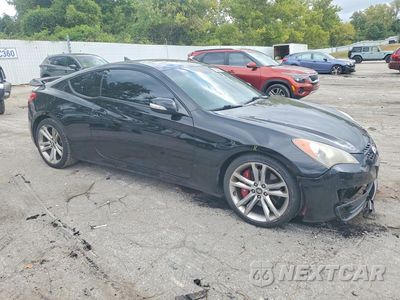 Czwarte zdjęcie samochodu z boku: 2010 HYUNDAI GENESIS COUPE 3.8L TRACK VIN:KMHHU6KH3AU007608 - miniatura