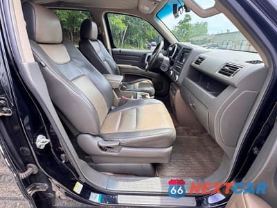Piąte zdjęcie samochodu w środku: 2006 HONDA RIDGELINE RTL VIN:2HJYK16596H555521 - miniatura