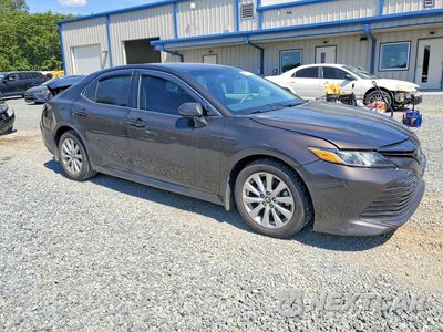 Czwarte zdjęcie samochodu z boku: 2018 TOYOTA CAMRY LE VIN:4T1B11HK8JU583635 - miniatura