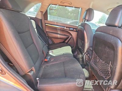 Zdjęcie 11 z 13 samochodu: 2015 KIA SORENTO LX VIN:5XYKTDA61FG638528 - miniatura