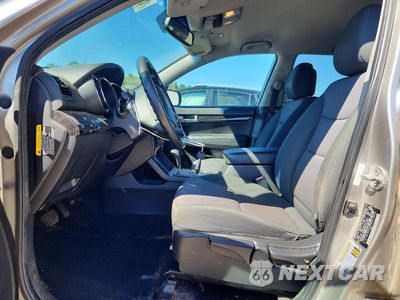 Zdjęcie 7 z 14 samochodu: 2013 KIA SORENTO LX VIN:5XYKTDA27DG416604 - miniatura
