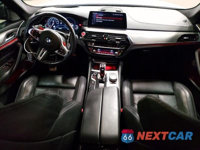 Zdjęcie 8 z 12 samochodu: 2019 BMW M5 VIN:WBSJF0C56KB284857 - miniatura