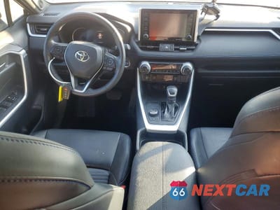 Zdjęcie 8 z 13 samochodu: 2020 TOYOTA RAV4 XSE VIN:2T3EWRFV3LW051830 - miniatura