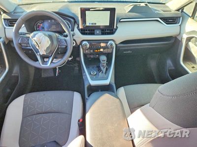 Zdjęcie 8 z 13 samochodu: 2025 TOYOTA RAV4 HYBRID XLE VIN:4T3RWRFV0SU215499 - miniatura