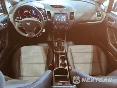 Zdjęcie 8 z 12 samochodu: 2018 KIA FORTE LX VIN:3KPFL4A76JE190836 - miniatura