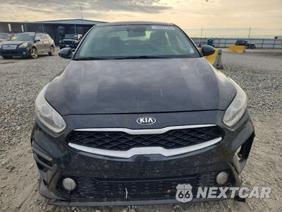 Piąte zdjęcie samochodu w środku: 2019 KIA FORTE LXS VIN:3KPF24AD1KE098575 - miniatura