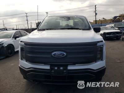 Piąte zdjęcie samochodu w środku: 2023 FORD F150 LIGHTNING PRO VIN:1FTVW1EL4PWG44038 - miniatura