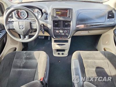 Zdjęcie 8 z 13 samochodu: 2018 DODGE GRAND CARAVAN SE VIN:2C4RDGBG1JR304802 - miniatura