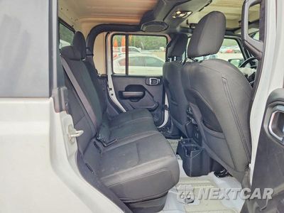 Zdjęcie 11 z 13 samochodu: 2021 JEEP GLADIATOR SPORT VIN:1C6HJTAG5ML527606 - miniatura
