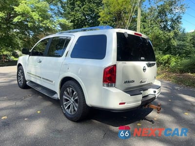 Trzecie zdjęcie samochodu z tyłu: 2015 NISSAN ARMADA SL VIN:5N1AA0ND5FN608634 - miniatura