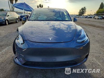 Piąte zdjęcie samochodu w środku: 2023 TESLA MODEL Y VIN:7SAYGAEE5PF913358 - miniatura