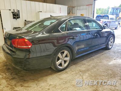 Trzecie zdjęcie samochodu z tyłu: 2013 VOLKSWAGEN PASSAT SE VIN:1VWBP7A36DC026254 - miniatura