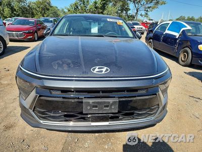 Piąte zdjęcie samochodu w środku: 2025 HYUNDAI SONATA SE VIN:KMHL24JA7SA465342 - miniatura