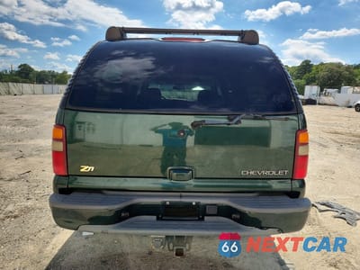 Zdjęcie 6 z 13 samochodu: 2002 CHEVROLET SUBURBAN K1500 VIN:3GNFK16Z02G353800 - miniatura