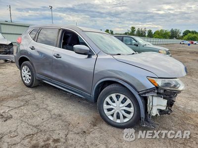 Czwarte zdjęcie samochodu z boku: 2017 NISSAN ROGUE S VIN:KNMAT2MV9HP523176 - miniatura