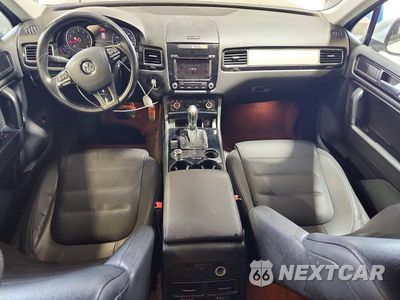 Zdjęcie 8 z 13 samochodu: 2014 VOLKSWAGEN TOUAREG V6 VIN:WVGEF9BP3ED002601 - miniatura