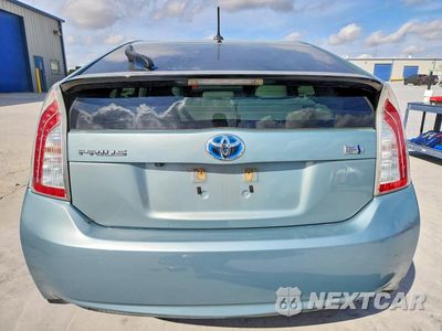 Zdjęcie 6 z 12 samochodu: 2015 TOYOTA PRIUS THREE VIN:JTDKN3DUXF1889529 - miniatura