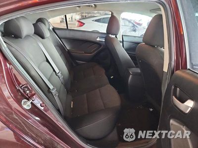 Zdjęcie 10 z 12 samochodu: 2017 KIA FORTE LX VIN:3KPFK4A73HE066004 - miniatura