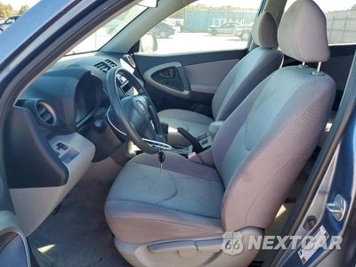 Zdjęcie 7 z 12 samochodu: 2006 TOYOTA RAV4 BASE VIN:JTMZD33V966016711 - miniatura