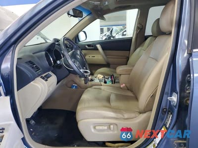 Zdjęcie 7 z 13 samochodu: 2012 TOYOTA HIGHLANDER SE VIN:5TDBK3EH2CS101125 - miniatura