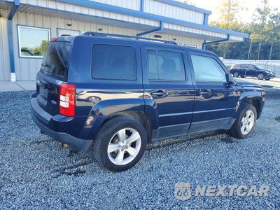 Trzecie zdjęcie samochodu z tyłu: 2015 JEEP PATRIOT LATITUDE VIN:1C4NJPFB0FD343834 - miniatura