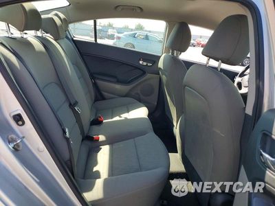 Zdjęcie 10 z 12 samochodu: 2016 KIA FORTE LX VIN:KNAFK4A67G5449409 - miniatura