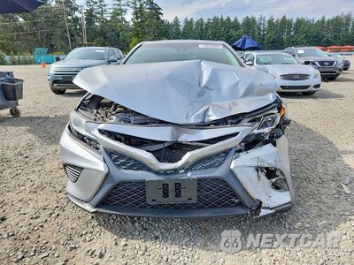 Piąte zdjęcie samochodu w środku: 2018 TOYOTA CAMRY HYBRID SE VIN:4T1B21HK7JU007984 - miniatura