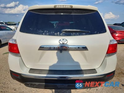 Zdjęcie 6 z 13 samochodu: 2012 TOYOTA HIGHLANDER BASE VIN:5TDZK3EH8CS071904 - miniatura
