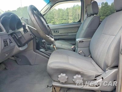 Zdjęcie 7 z 14 samochodu: 2004 NISSAN XTERRA XE VIN:5N1ED28T74C651212 - miniatura
