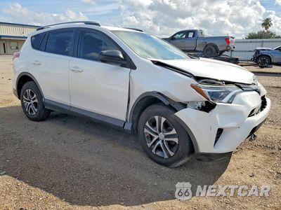 Czwarte zdjęcie samochodu z boku: 2017 TOYOTA RAV4 LE VIN:JTMZFREV2HJ111010 - miniatura