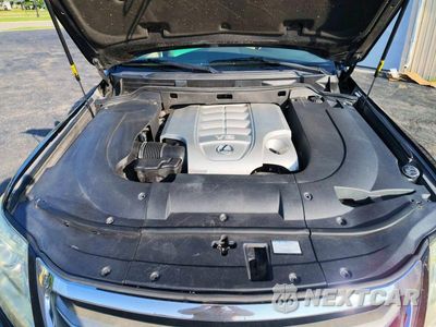 Zdjęcie 9 z 10 samochodu: 2013 LEXUS LX 570 VIN:JTJHY7AX5D4113437 - miniatura